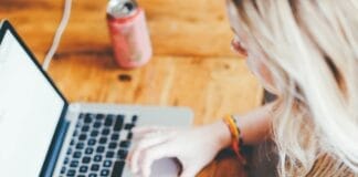 Budowanie społeczności wokół marki e-commerce